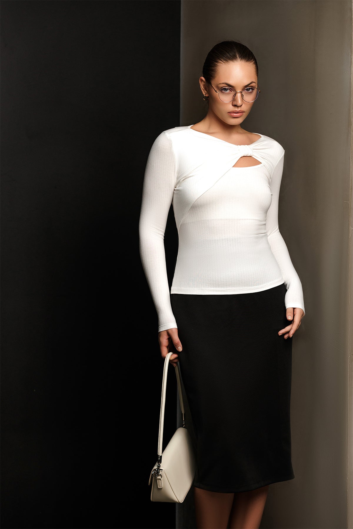 The Statement Knot WW Top