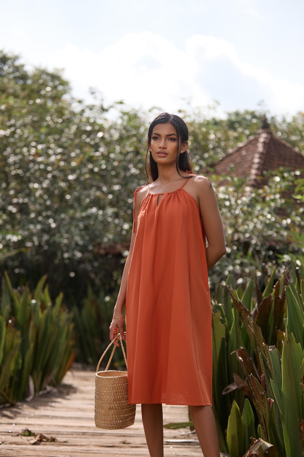 Lunara Bloom Linen Dress