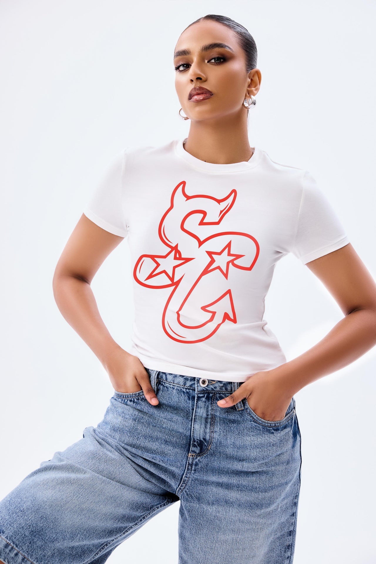 Vyxen Script Fitted Tee